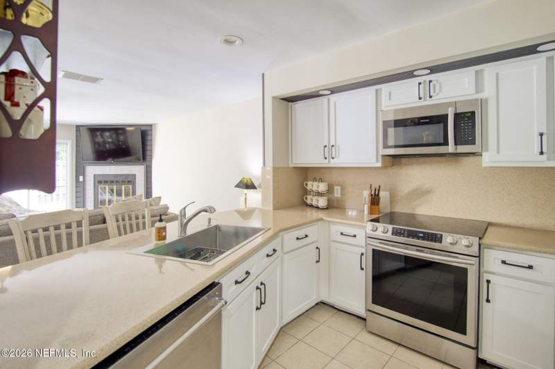 2 bedroom Single Family Residence at 9806 Moorings Drive, The Moorings, Jacksonville — photo 4