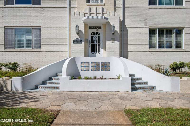 2 bedroom Condominium at 3225 St Johns Avenue #C, The Kahler, Jacksonville — photo 2