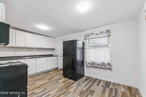 843 Line Street, Jacksonville FL - photo 11 of 33