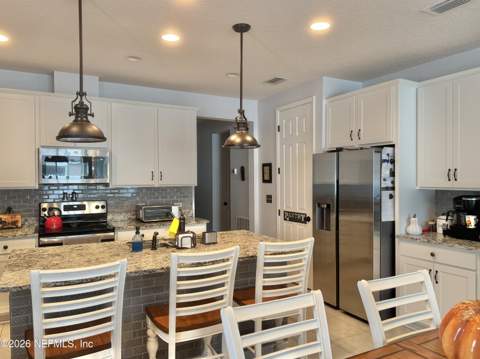 6368 Thatcher Lane, Jacksonville FL - photo 10 of 29