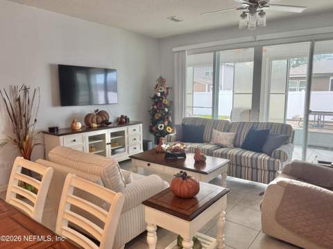 6368 Thatcher Lane, Jacksonville FL - photo 11 of 29