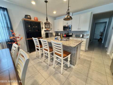 6368 Thatcher Lane, Jacksonville FL - photo 16 of 29