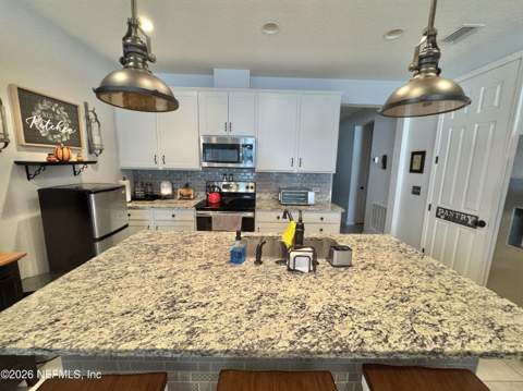 6368 Thatcher Lane, Jacksonville FL - photo 13 of 29