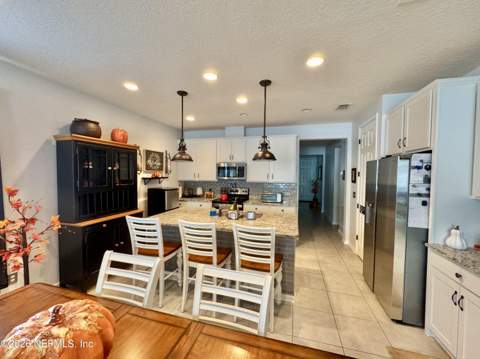 6368 Thatcher Lane, Jacksonville FL - photo 17 of 29