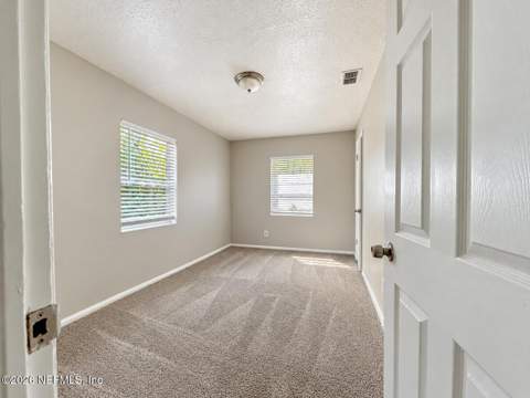 7909 Caxton Circle, Jacksonville FL - photo 9 of 20