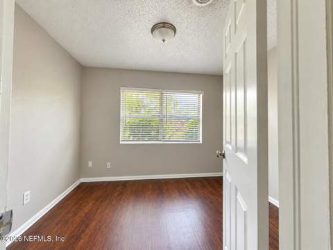 7909 Caxton Circle, Jacksonville FL - photo 13 of 20