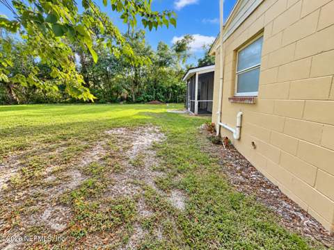 7909 Caxton Circle, Jacksonville FL - photo 16 of 20