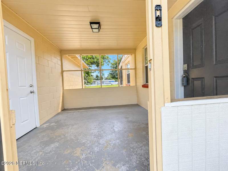 3 bedroom Single Family Residence at 7909 Caxton Circle, Lake Forest Hills, Jacksonville — photo 4