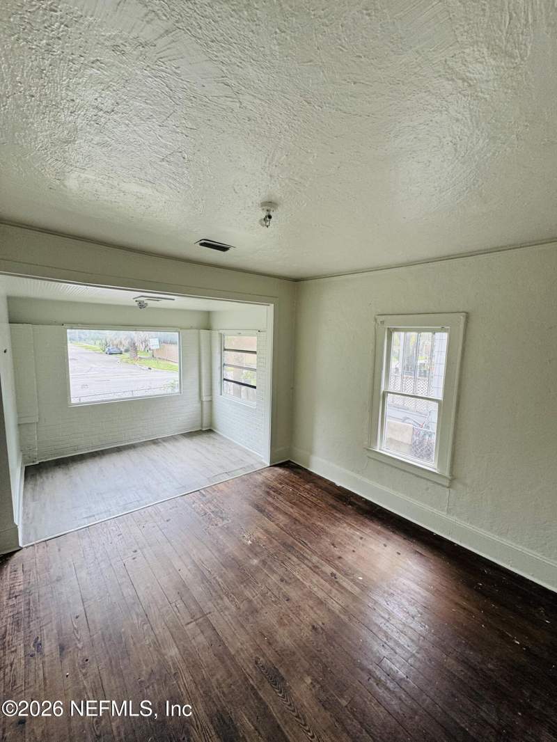 4 bedroom Single Family Residence at 1122 E 1st Street, Eastside, Jacksonville — photo 2