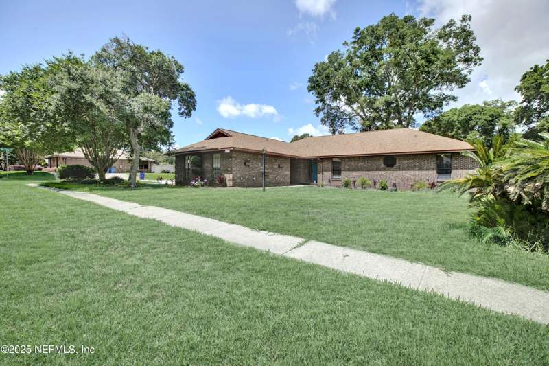 3 bedroom Single Family Residence at 2210 Broad Water Drive, River Cove, Jacksonville — photo 2