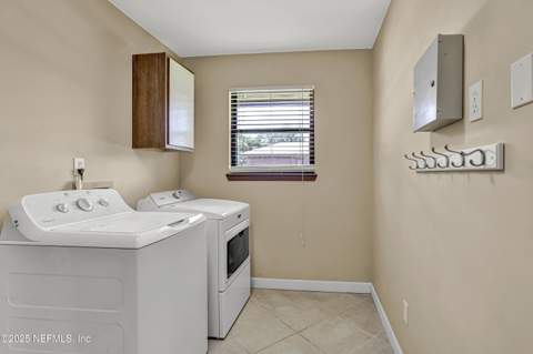 2210 Broad Water Drive, Jacksonville FL - photo 16 of 34