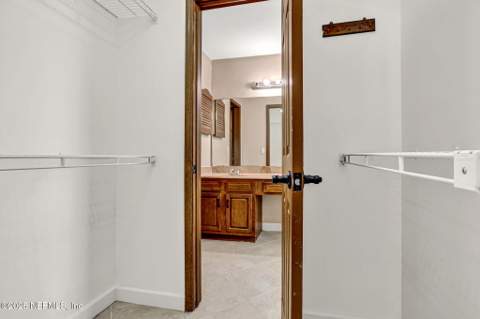 2210 Broad Water Drive, Jacksonville FL - photo 18 of 34