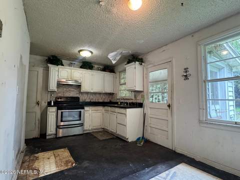 122 W 63rd Street, Jacksonville FL - photo 12 of 26