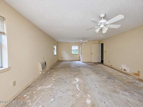 10933 Luana Drive, Jacksonville FL - photo 7 of 29