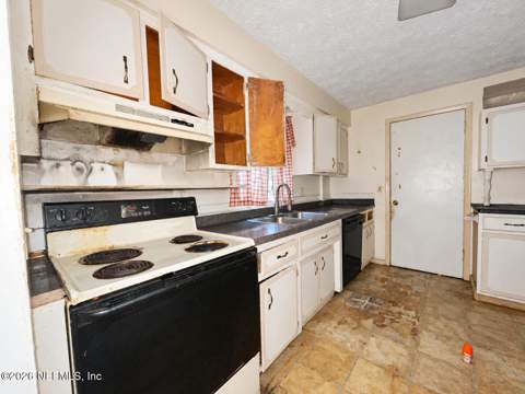 10933 Luana Drive, Jacksonville FL - photo 8 of 29