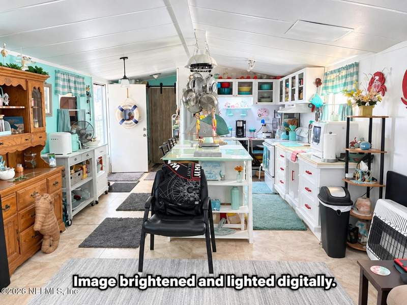 2 bedroom Mobile Home at 107 Winchester Avenue, Interlachen Lakes Estates, Interlachen — photo 4