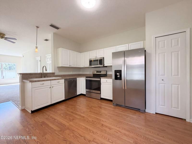 3 bedroom Single Family Residence at 1211 Southern Stream Court, Southern Creek, St. Johns — photo 2