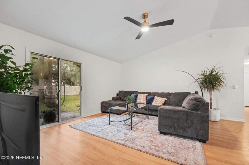 3 bedroom Single Family Residence at 11337 Salt Pond Drive, Rolling River Estates, Jacksonville — photo 2