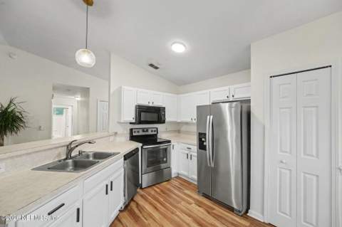 11337 Salt Pond Drive, Jacksonville FL - photo 12 of 30