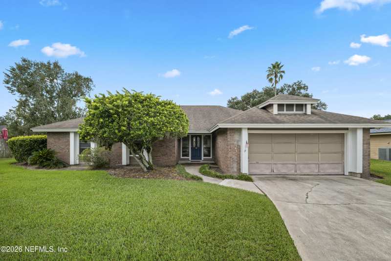 3 bedroom Single Family Residence at 9088 Cotswold Way, Barrington Oaks, Jacksonville — photo 1
