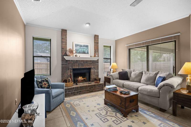 3 bedroom Single Family Residence at 9088 Cotswold Way, Barrington Oaks, Jacksonville — photo 3