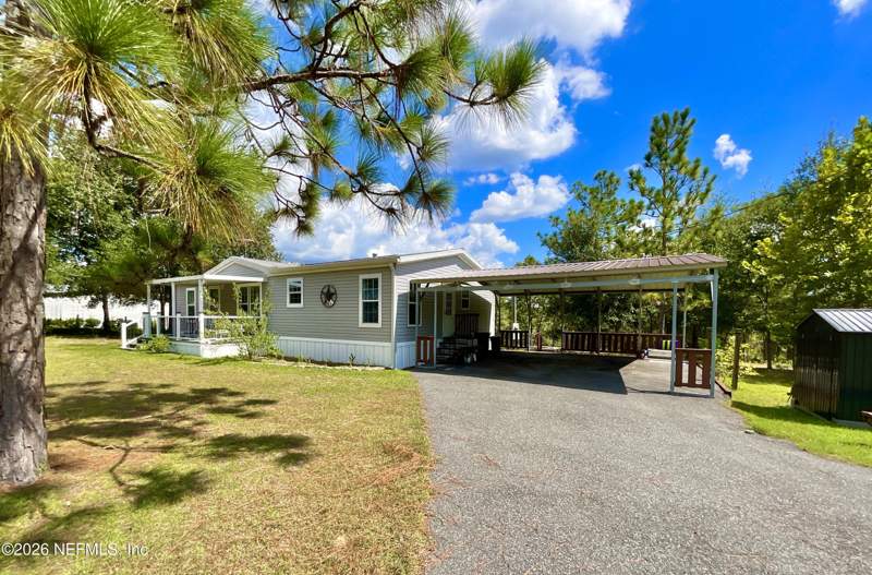 3 bedroom Manufactured Home at 104 Silver Dollar Drive, Melrose Landing, Hawthorne — photo 2