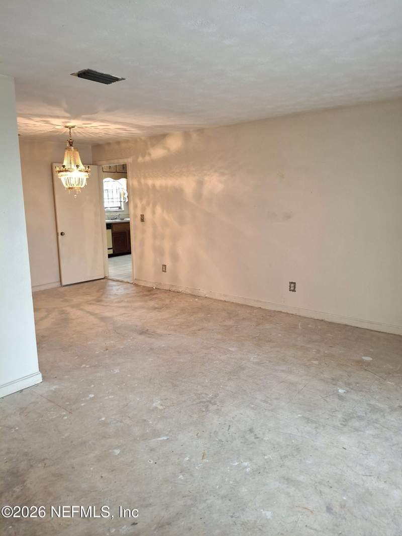 3 bedroom Single Family Residence at 2138 Ribault Scenic Drive, Lake Forest Hills, Jacksonville — photo 3