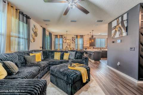 8270 Guild Way, Jacksonville FL - photo 8 of 29