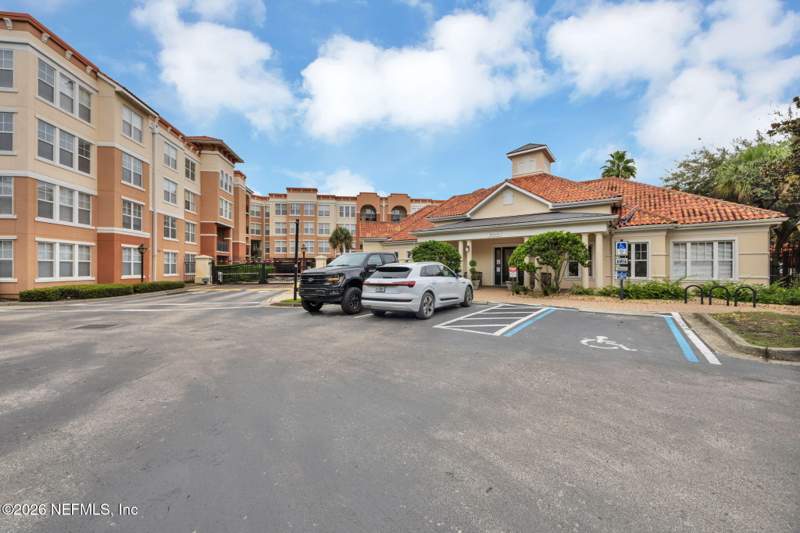 2 bedroom Condominium at 10435 Midtown Parkway #123, Esplanade At Town Center, Jacksonville — photo 2