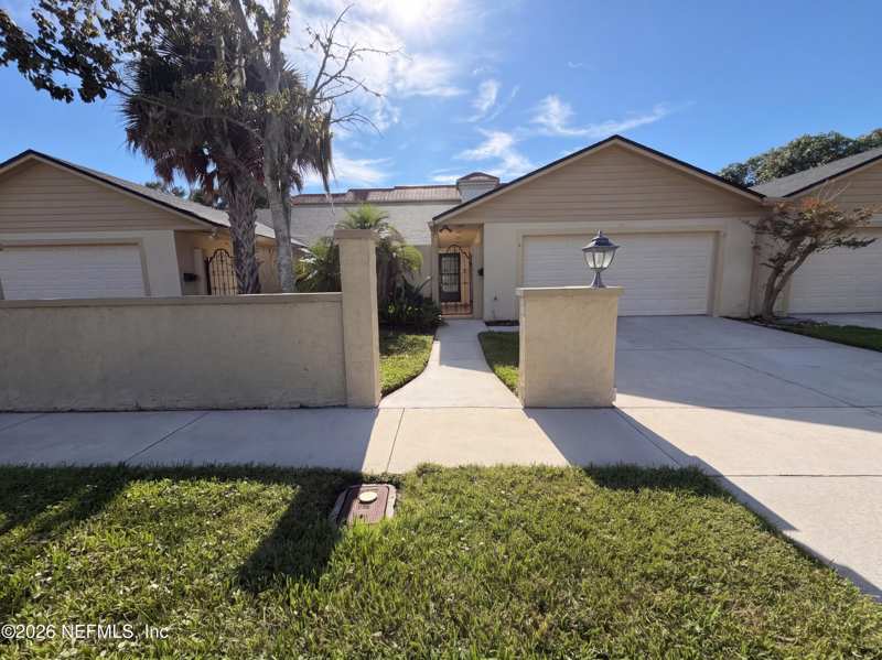 2 bedroom Townhouse at 204 Gerado Street, Davis Shores, St. Augustine — photo 1