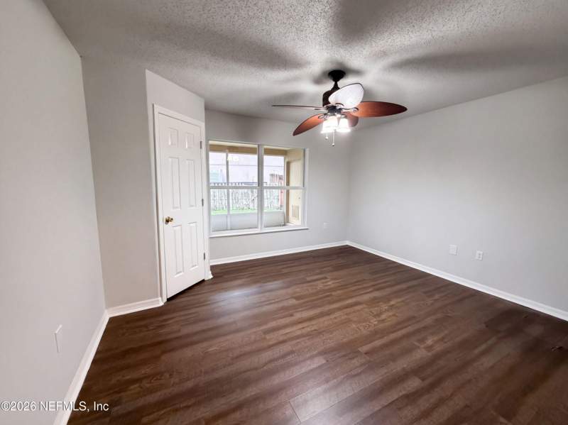 5 bedroom Single Family Residence at 8215 Foxdale Drive, Foxwood, Jacksonville — photo 4
