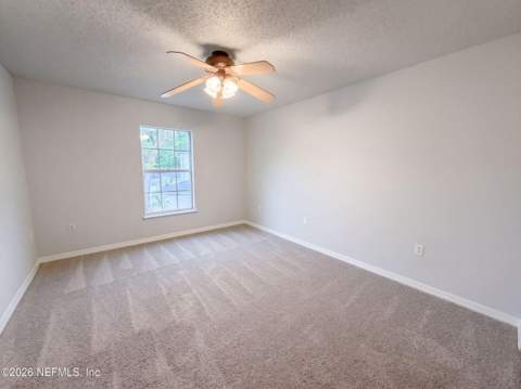 8215 Foxdale Drive, Jacksonville FL - photo 15 of 32