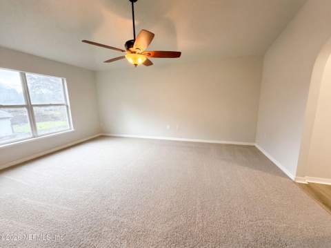 8215 Foxdale Drive, Jacksonville FL - photo 18 of 32