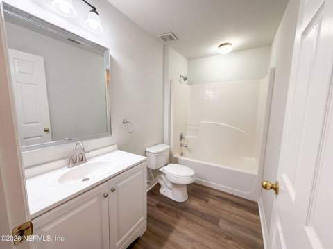 8215 Foxdale Drive, Jacksonville FL - photo 21 of 32