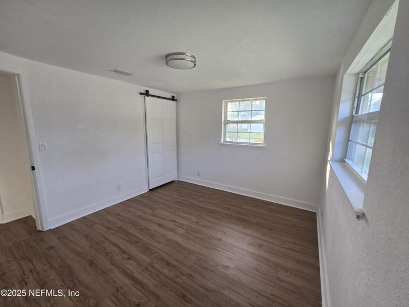 3 bedroom Single Family Residence at 7772 Lake Park Drive, Lake Park Estates, Jacksonville — photo 4