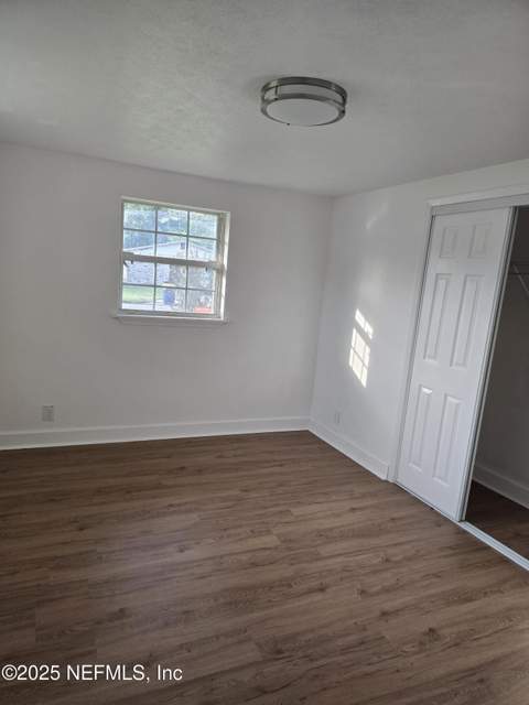 7772 Lake Park Drive, Jacksonville FL - photo 6 of 14