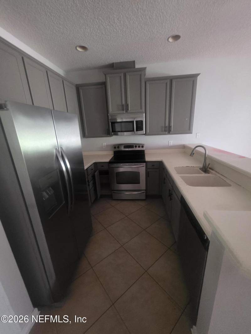 2 bedroom Townhouse at 13398 Ocean Mist Drive, Verano At Bartram Park, Jacksonville — photo 3
