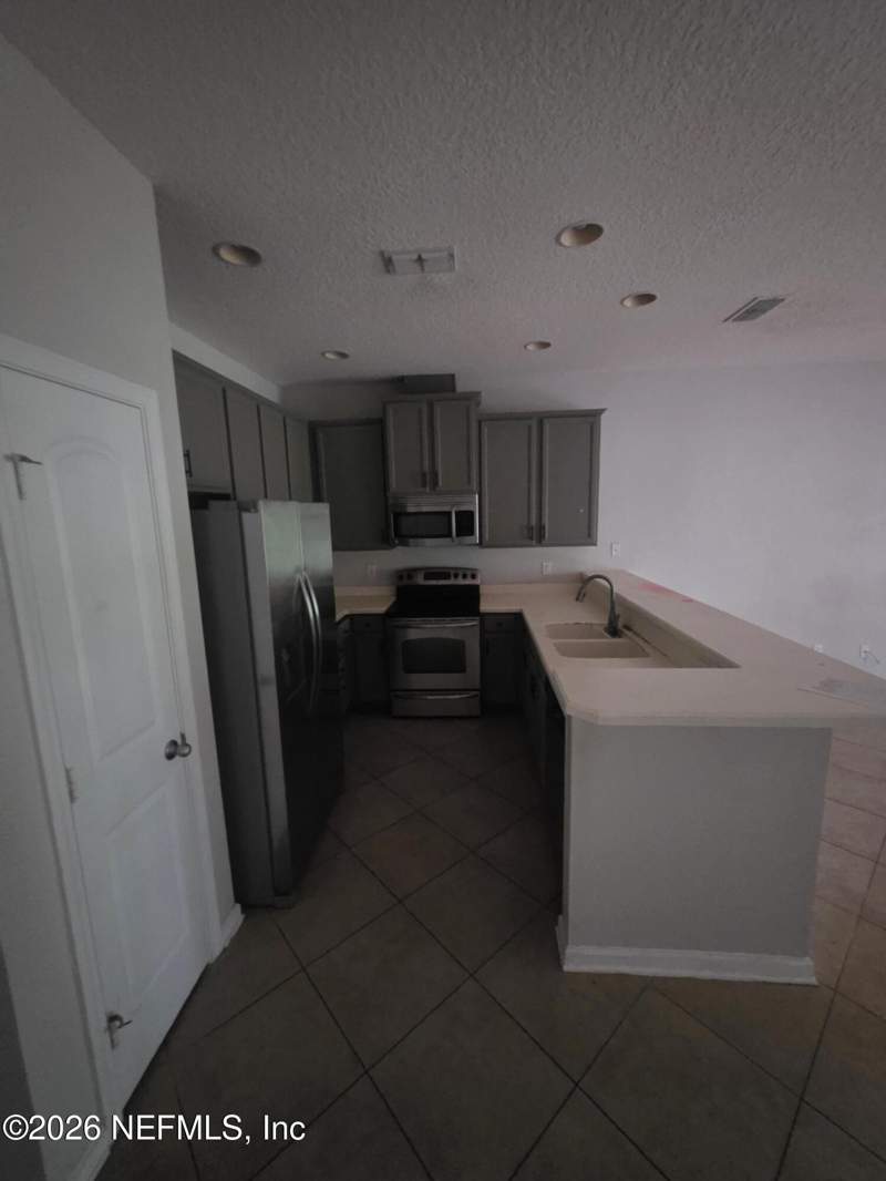 2 bedroom Townhouse at 13398 Ocean Mist Drive, Verano At Bartram Park, Jacksonville — photo 4