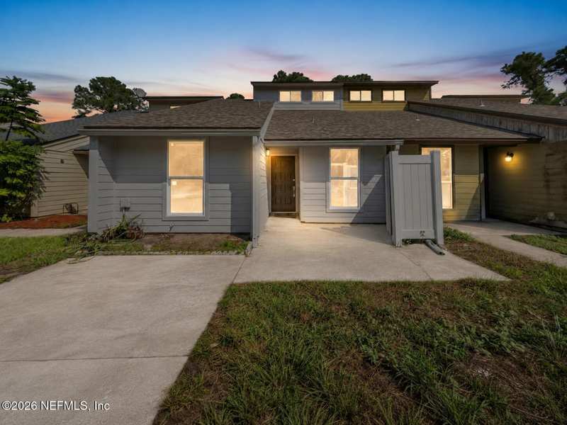 2 bedroom Townhouse at 1847 Oak Water Drive, Oak Point, Jacksonville — photo 1
