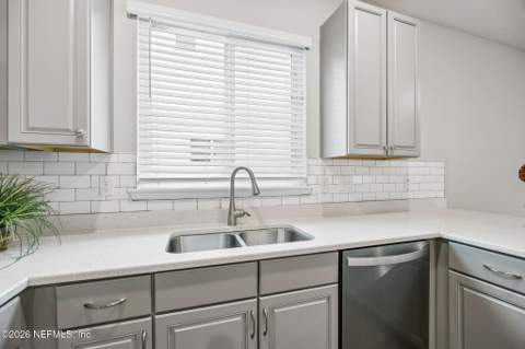14367 Durbin Island Way, Jacksonville FL - photo 8 of 61