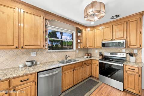 1244 Glengarry Road, Jacksonville FL - photo 14 of 48