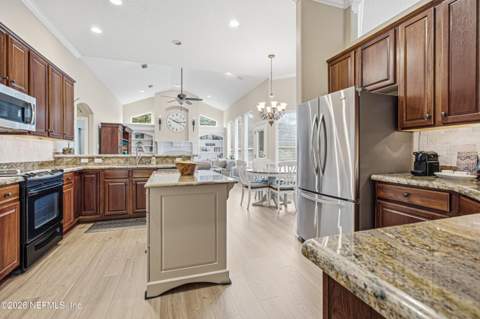 124 Oakwood Plantation Drive, Fleming Island FL - photo 13 of 43