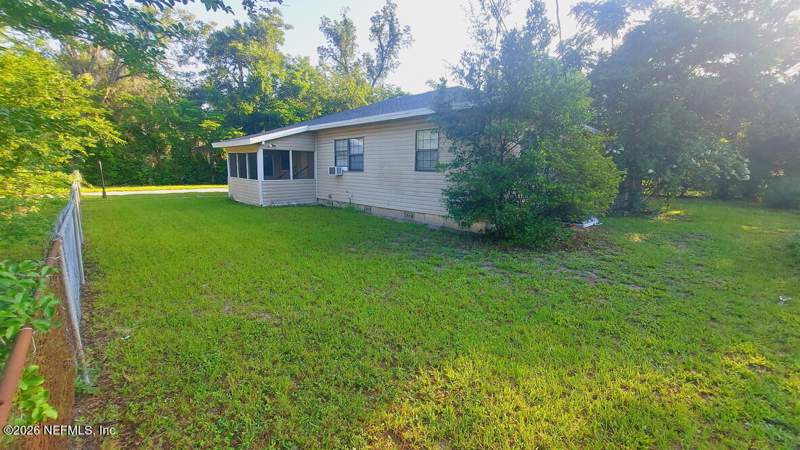 4 bedroom Single Family Residence at 9023 Jackson Avenue, Thompsons Riverview, Jacksonville — photo 3