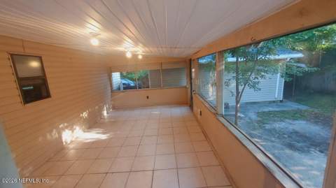 9023 Jackson Avenue, Jacksonville FL - photo 8 of 22