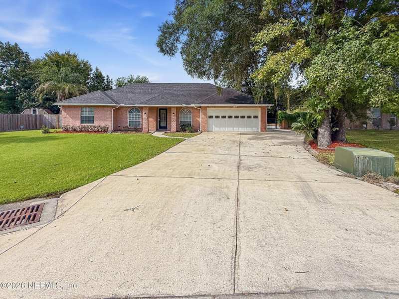 4 bedroom Single Family Residence at 811 Swinford Court, Foxchase, Orange Park — photo 1