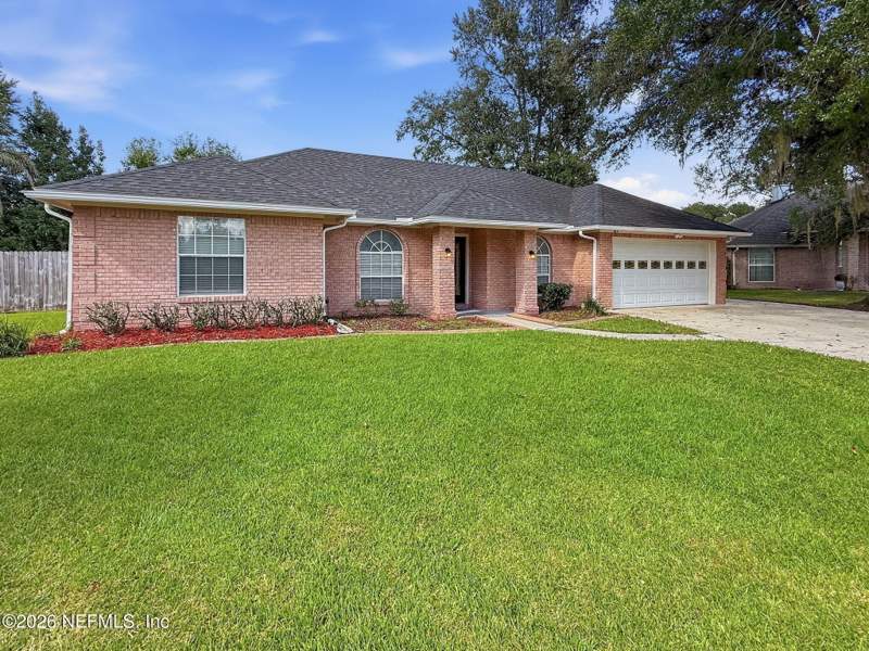 4 bedroom Single Family Residence at 811 Swinford Court, Foxchase, Orange Park — photo 3