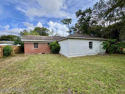 7928 Free Avenue, Jacksonville FL - photo 6 of 28