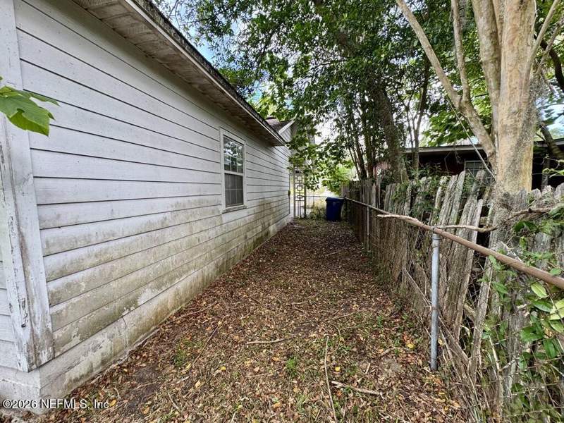 3 bedroom Single Family Residence at 7928 Free Avenue, Oakwood Villa Ests, Jacksonville — photo 5