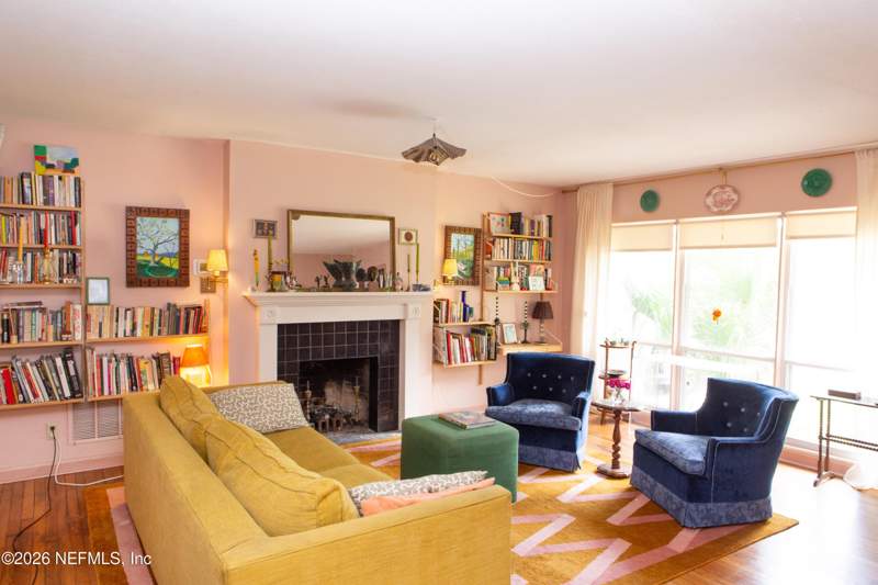 3 bedroom Single Family Residence at 7043 Madrid Avenue, San Jose, Jacksonville — photo 2