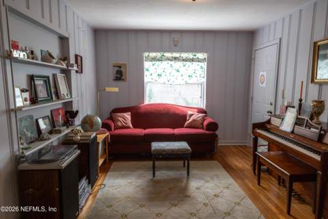7043 Madrid Avenue, Jacksonville FL - photo 10 of 30